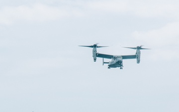 22nd MEU(SOC) | VMM-263 (REIN) Transports Cargo on USS Iwo Jima