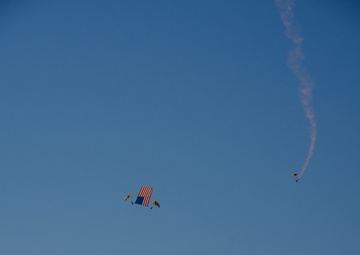 U.S. Army Parachute Team jumps for Chicago Air and Water Show
