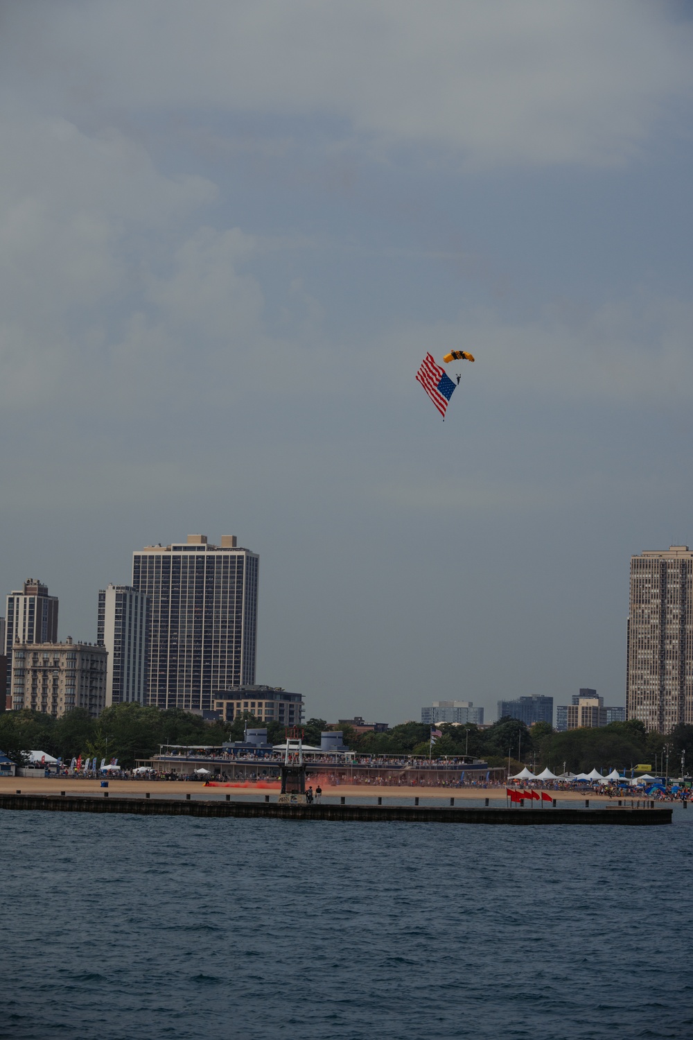 U.S. Army Parachute Team jumps for Chicago Air and Water Show