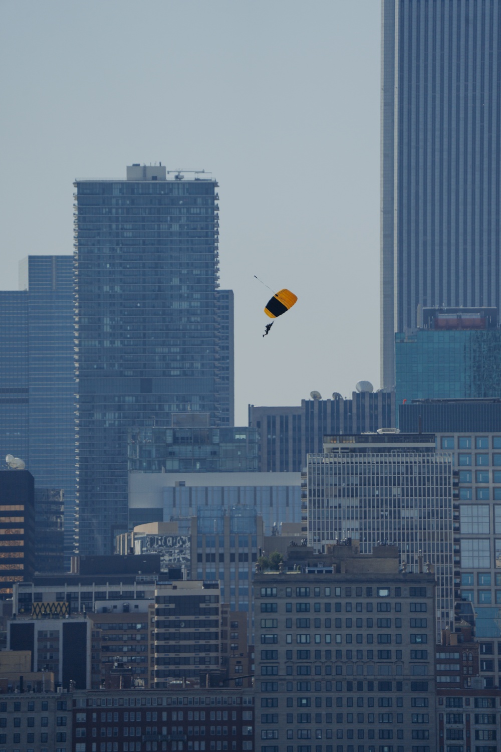U.S. Army Parachute Team jumps for Chicago Air and Water Show