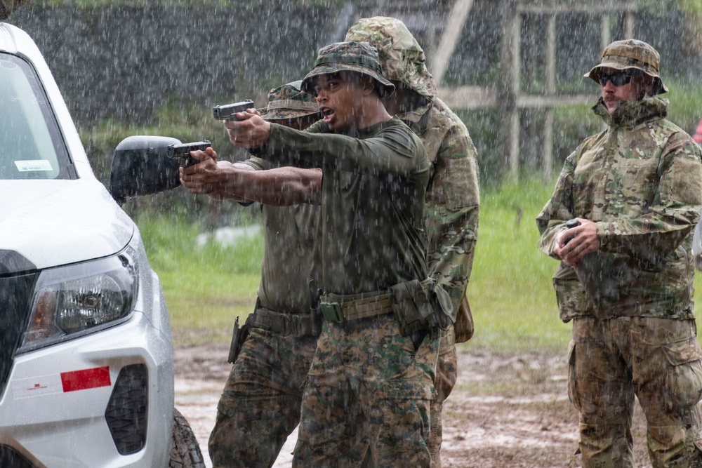 822d BDS and Panamanian Security Forces conduct combined training