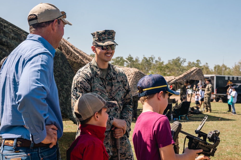MRF-D 25.3: U.S. Marines participate in family day event