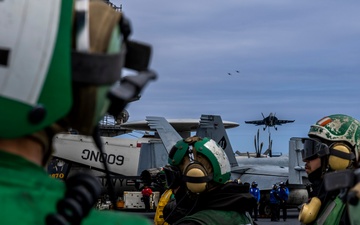 Abraham Lincoln conducts flight operations