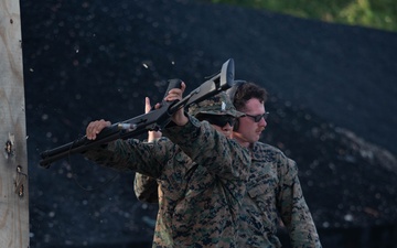MWSS-172, 3rd LSB combat engineers practice urban breaching