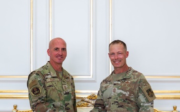 CMSAF Flosi visits the 378th AEW