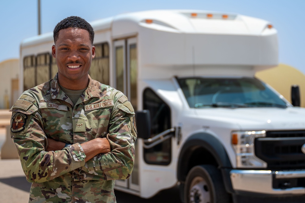 CMSAF Flosi visits the 378th AEW