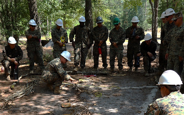 Marines restore Kelly Levee: Operation Atlantic Defender brings hope to Bladen County