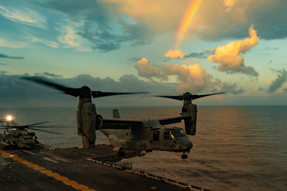 22nd MEU(SOC) | VMM-263 (REIN) Onload Operations