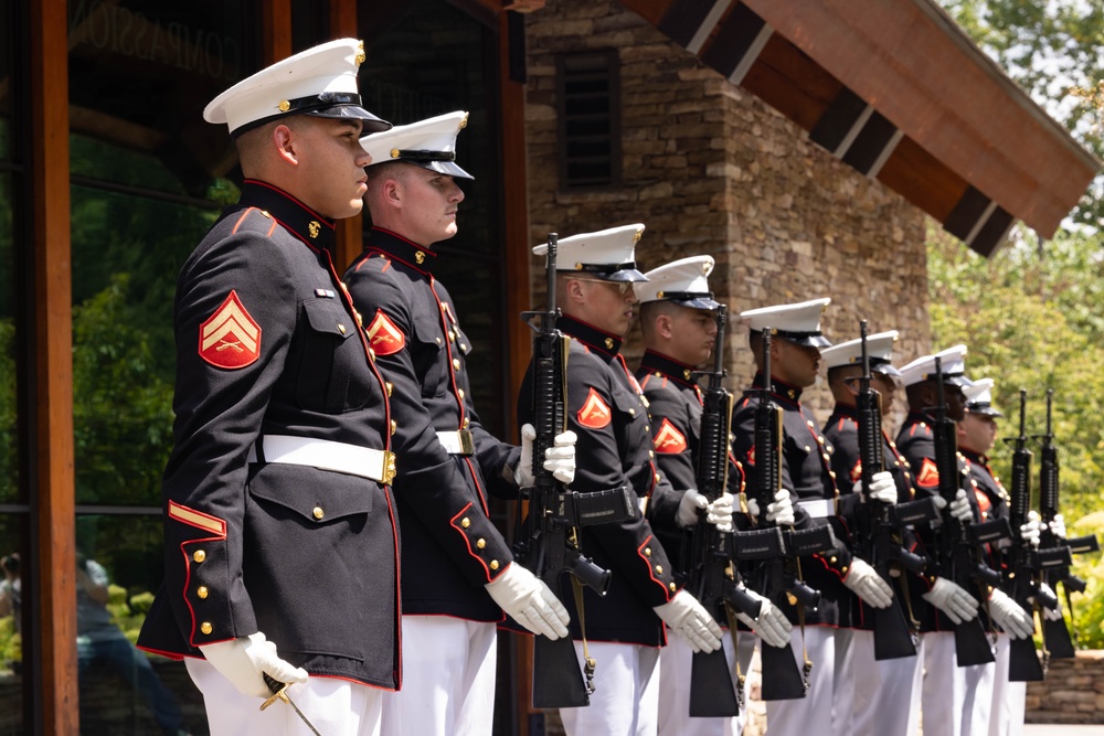 1st Reconnaissance Battalion reunion honors Marines killed in 1970 helicopter crash