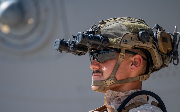 U.S. service members support DHS in illegal alien holding operations