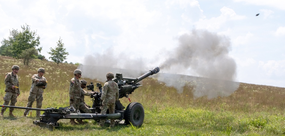 166th RTI students conduct artillery live fire exercise