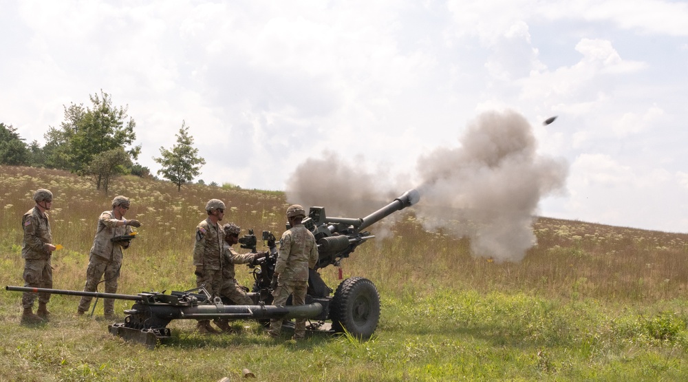166th RTI students conduct artillery live fire exercise