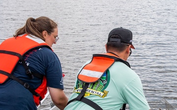 NNSY and NSA-Portsmouth Members Unite in Support of Oyster Gardening Program