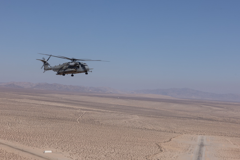 HMH 361 Conducts CH-53 Maneuver and Tactics