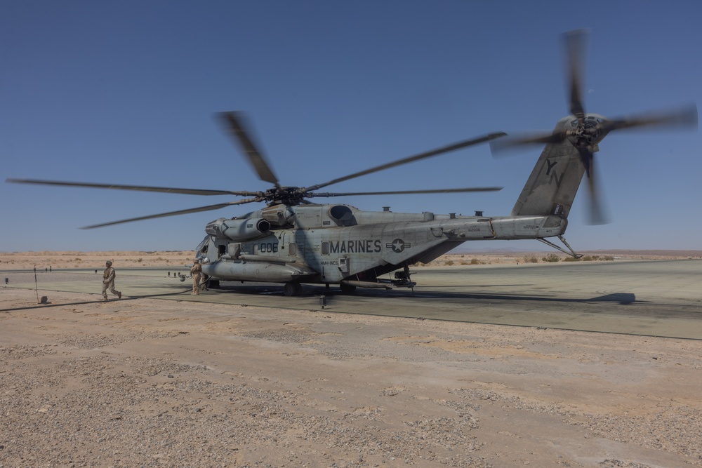 HMH 361 Conducts CH-53 Maneuver and Tactics