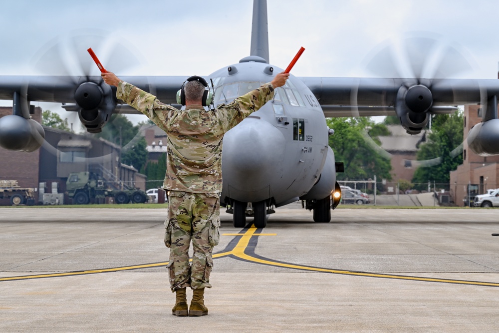 Dobbins civic leaders tour YARS Dobbins civic leaders tour YARS