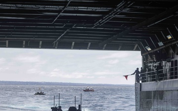 I MEF Engages Public at Seattle Fleet Week, Sharpens Skills in QUART Amphibious Exercise