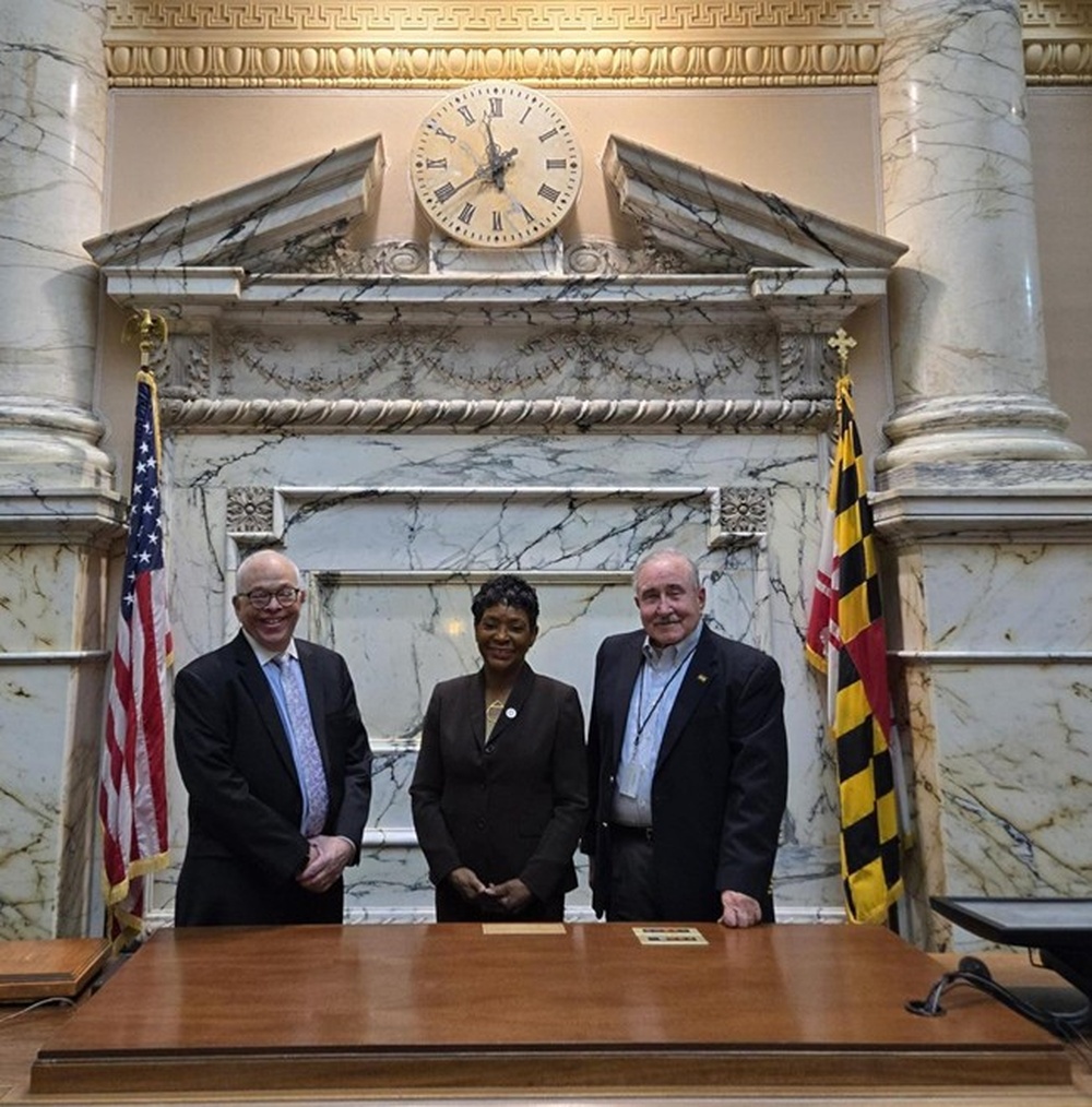 DVIDS - News - Army Reserve, Maryland state official find common bond ...