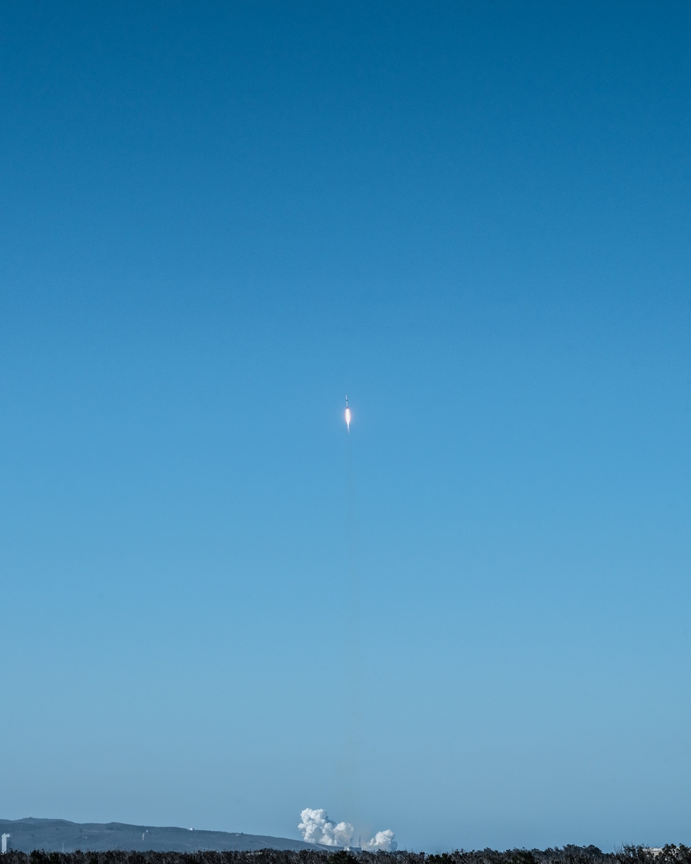 Starlink Mission Lifts off from Vandenberg