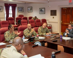 BG Gant visits Fort Belvoir [Image 2 of 11]