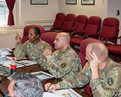 BG Gant visits Fort Belvoir [Image 9 of 11]