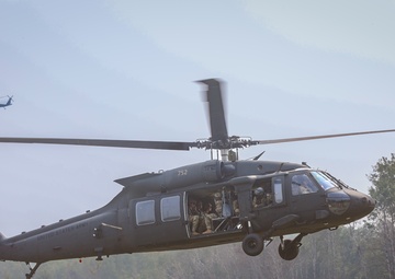 106th Aviation Regiment Conducts Sling-Load Training at Camp Ripley