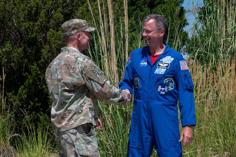 Brig. Gen. Hague Visits Buckley