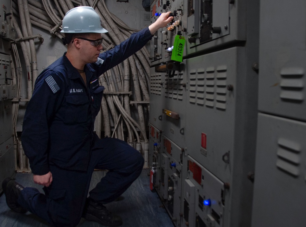 Ronald Reagan Sailors Perform Routine Operations