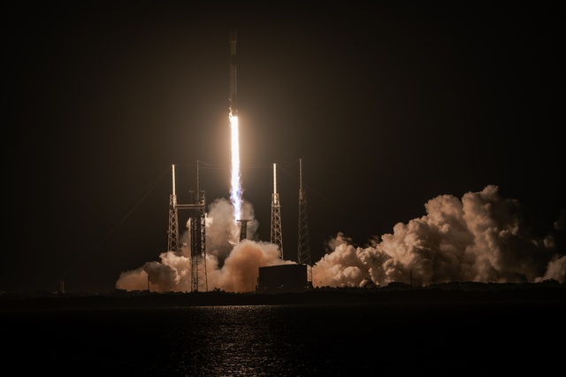 Starlink 10-29 Launches from Cape Canaveral Space Force Station