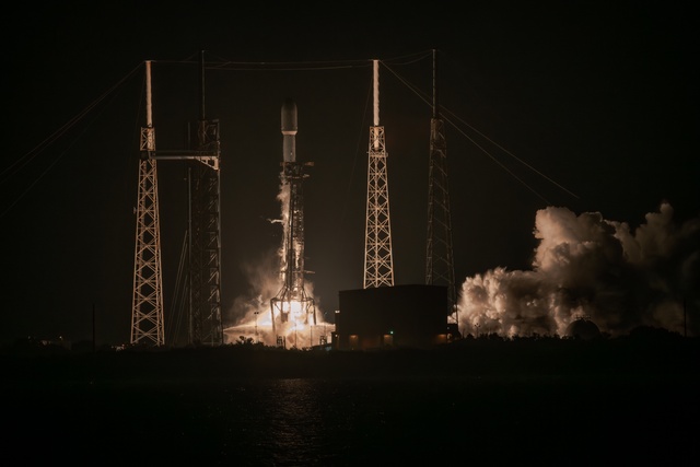 Starlink 10-29 Launches from Cape Canaveral Space Force Station