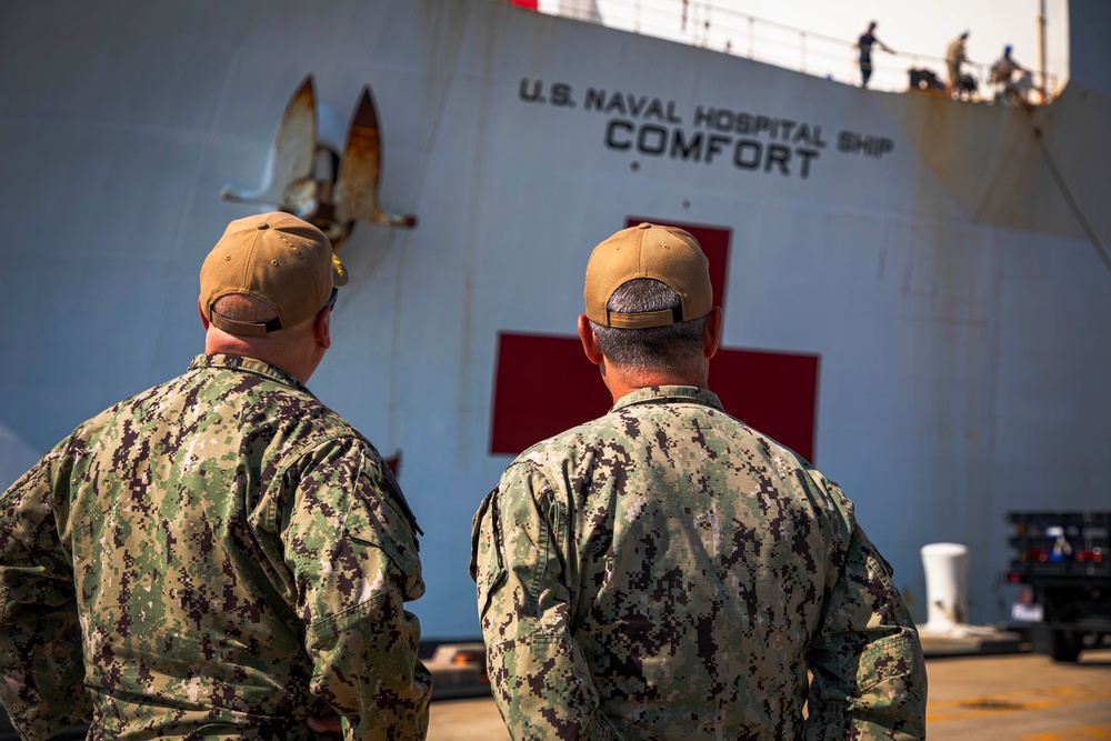 Naval Medical Forces Atlantic Commander Welcomes Back USNS Comfort (T-AH 20)