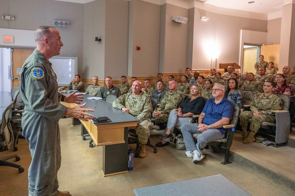 AFRC leadership visits 624th RSG