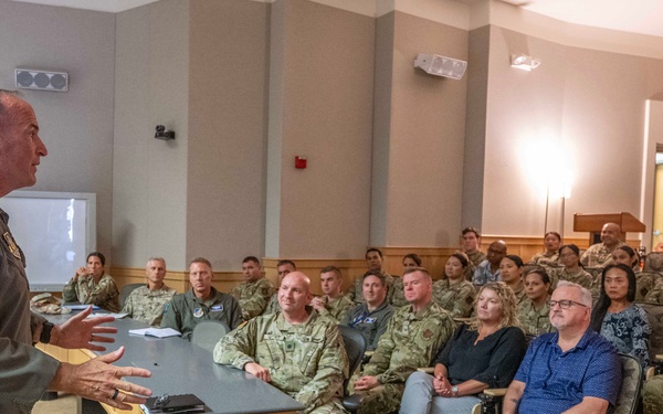 AFRC leadership visits 624th RSG