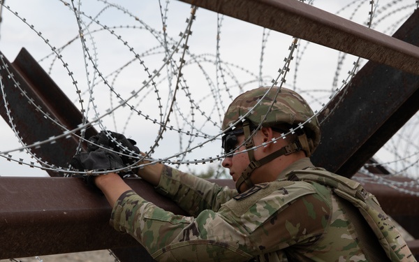 642nd Engineer Support Company builds an obstacle at the southern border