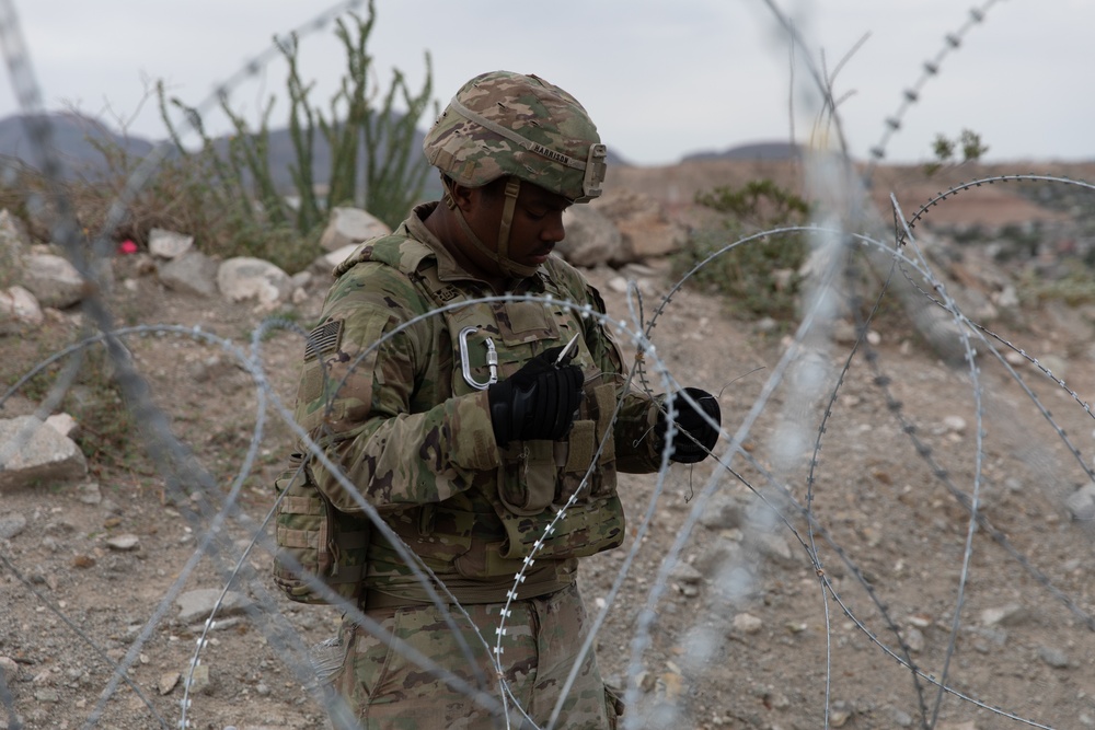 642nd Engineer Support Company builds an obstacle at the southern border