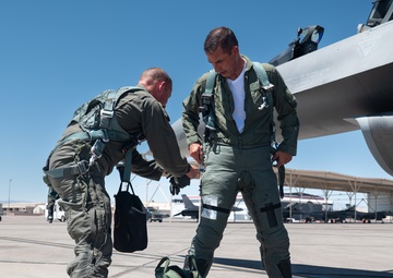 Coach Fickell flies with 16th WPS
