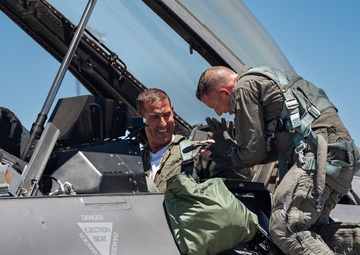 Coach Fickell flies with 16th WPS