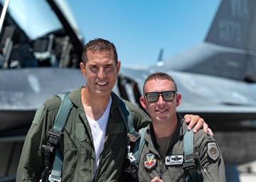 Coach Fickell flies with 16th WPS
