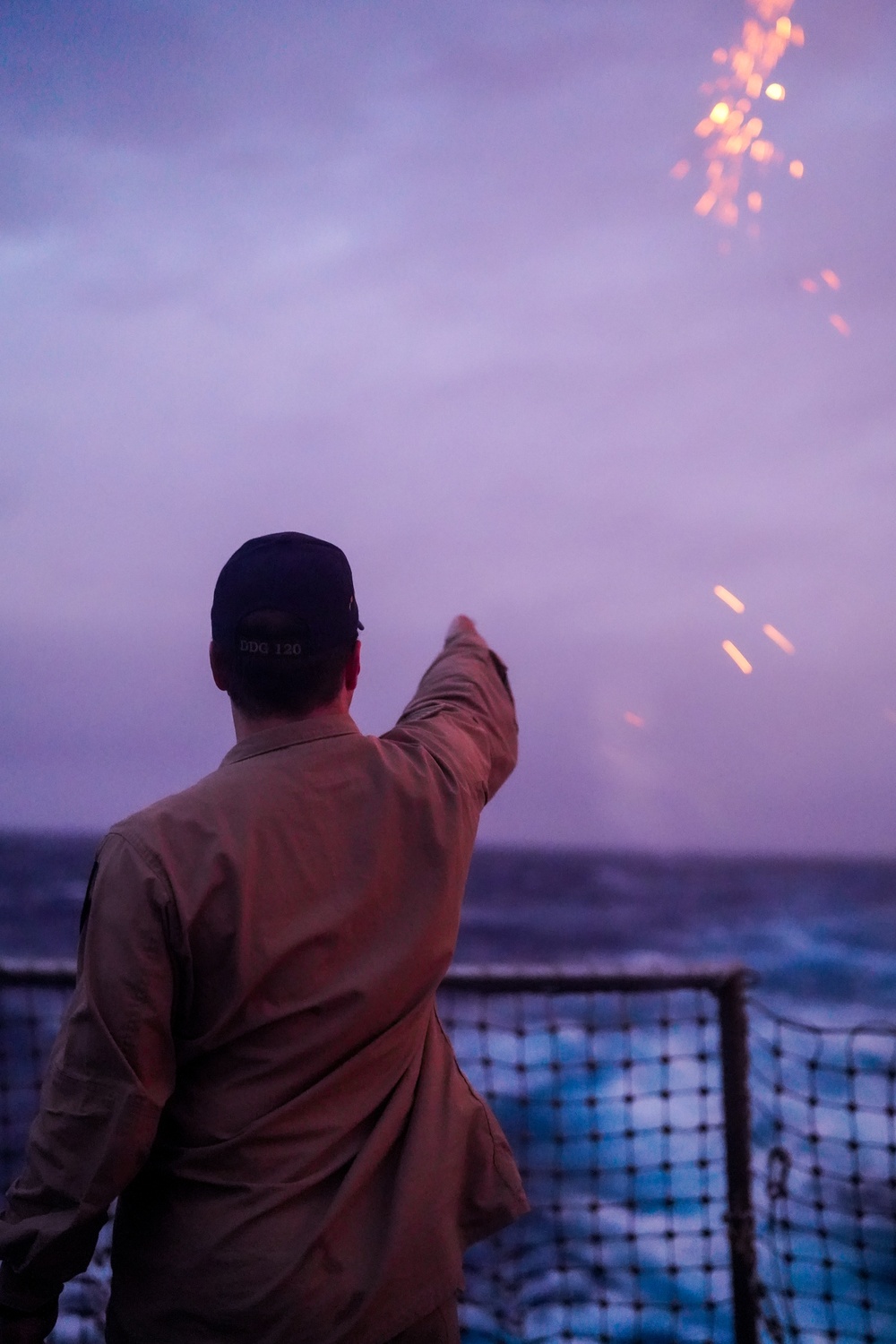 USS Carl M. Levin Conducts Pencil Flare Training