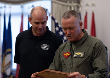 Mayor of Havelock becomes an honorary member of 2nd MAW