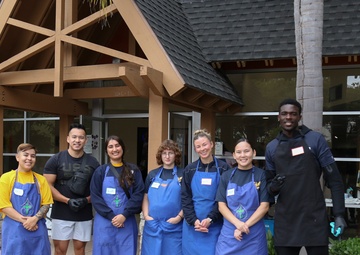 COMLCSRON One volunteers at Third Avenue Charitable Organization