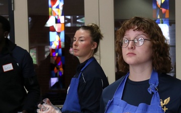 COMLCSRON One volunteers at Third Avenue Charitable Organization