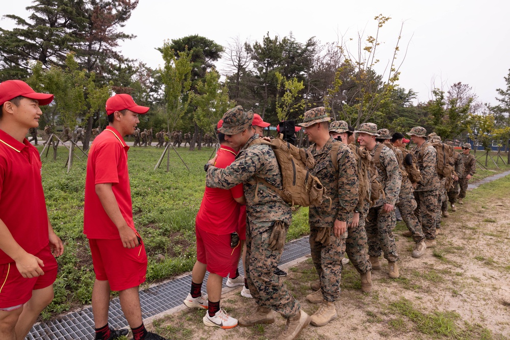 2/23 Marines and ROK Marines Celebrate the End of KMEP 25.2 with a Friendly Competition