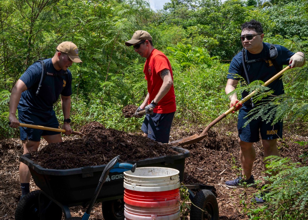 George Washington Sailors Conduct Comunity Relations Project