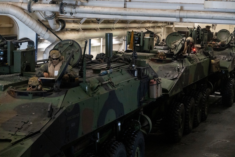 QUART 25.4: AAV Certification Aboard USS Somerset