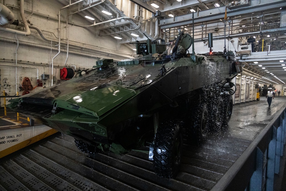 QUART 25.4: AAV Certification Aboard USS Somerset