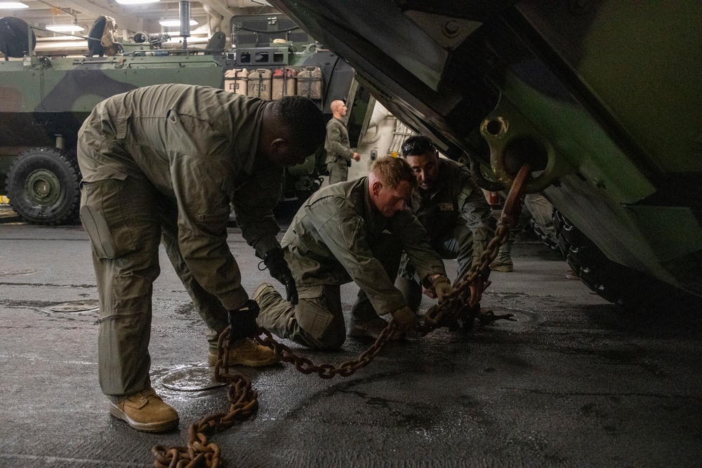 QUART 25.4: AAV Certification Aboard USS Somerset