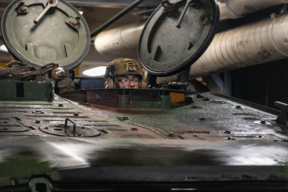 QUART 25.4: AAV Certification Aboard USS Somerset