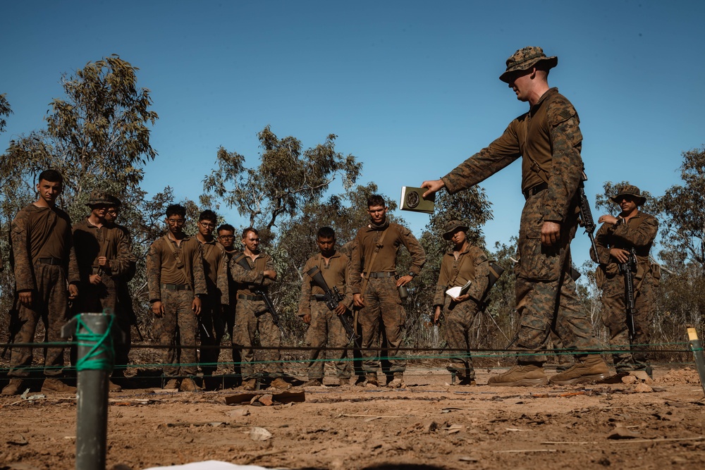 MRF-D 25.3: U.S. Marines with CLB-1 conduct a convoy live-fire range