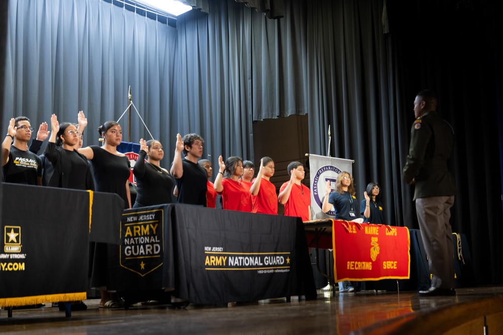 Passaic Highschool Students Enlist in the New Jersey Army National Guard